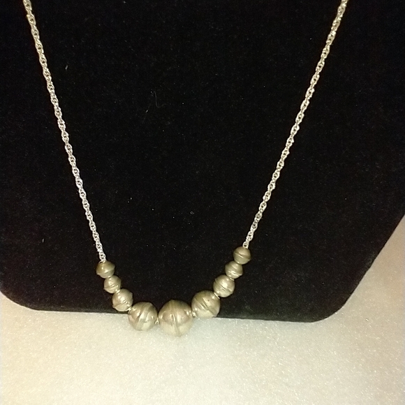 Necklace - Picture 5 of 7